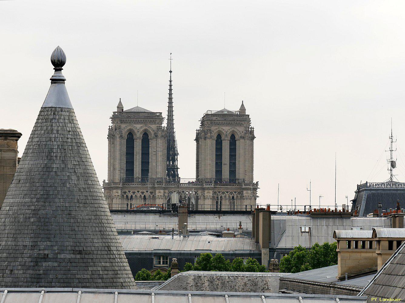 Paris vu d'en haut, Cathdrale Notre-Dame de Paris, 6 Boulevard du Palais