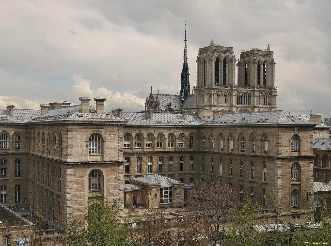 Paris vu d'en haut, Cathdrale Notre-Dame de Paris, 1 quai de la Corse
