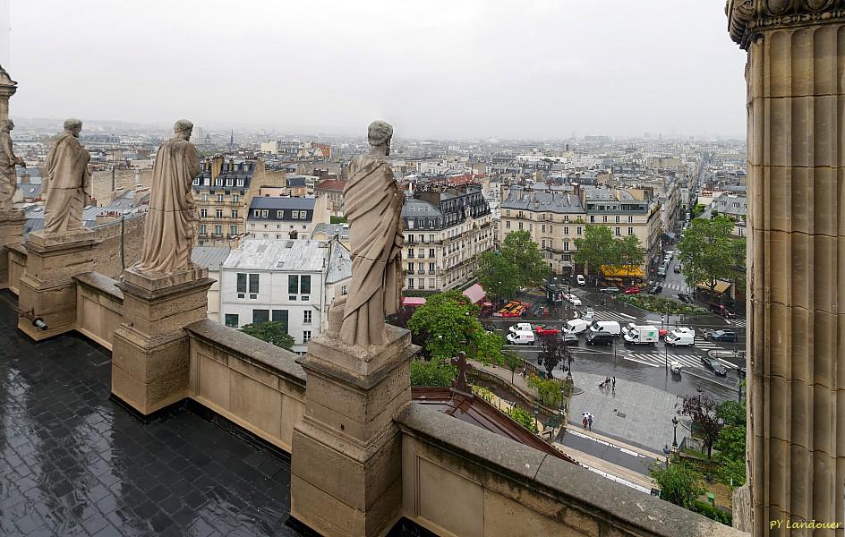 Paris vu d'en haut, glise Saint-Vincent