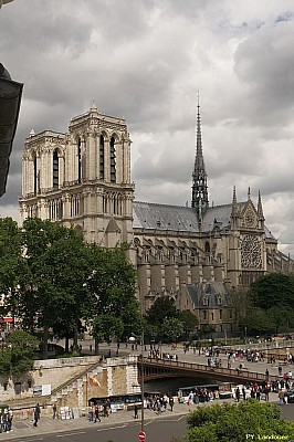 Paris vu d'en haut, 8 rue St-Julien-le-pauvre