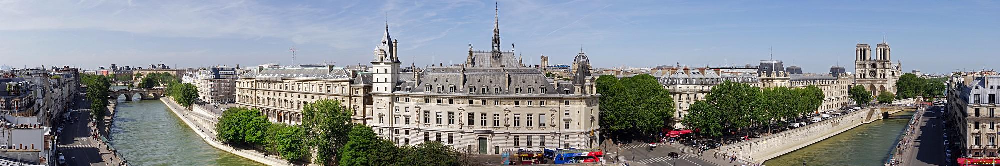 Paris vu d'en haut,  2 Place St-Michel