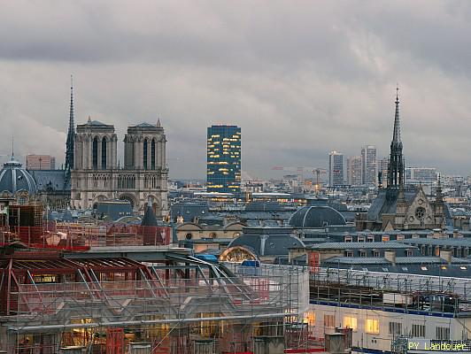 Paris vu d'en haut, Beffroi, 4 Place du Louvre