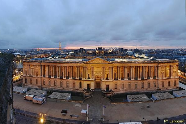 Paris vu d'en haut, Louvre, Beffroi, 4 Place du Louvre