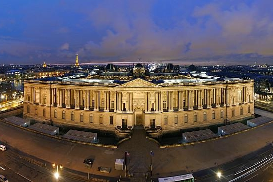 Paris vu d'en haut, Beffroi, 4 Place du Louvre
