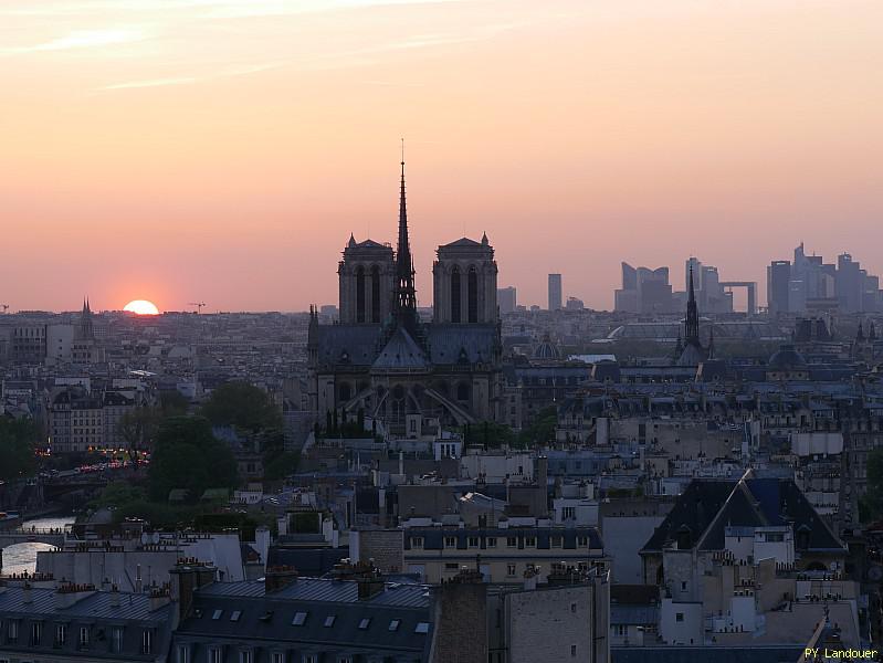 Paris vu d'en haut, Notre-Dame de nuit, 17 Boulevard Morland