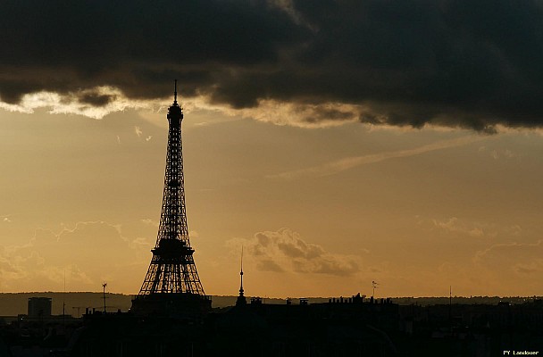 Paris vu d'en haut, 21 rue de la  Banque