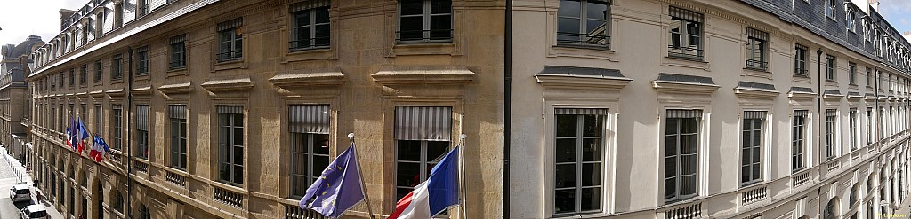Paris vu d'en haut,  8 rue de Valois