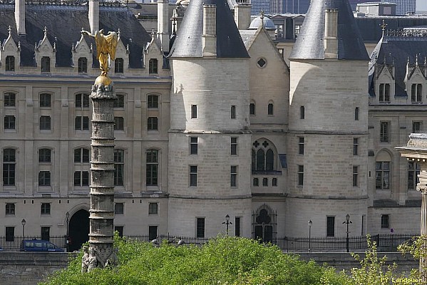 Paris vu d'en haut, 96 rue de Rivoli