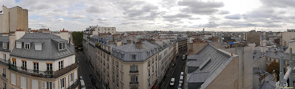 Paris vu d'en haut, 17 Rue de Rochechouart