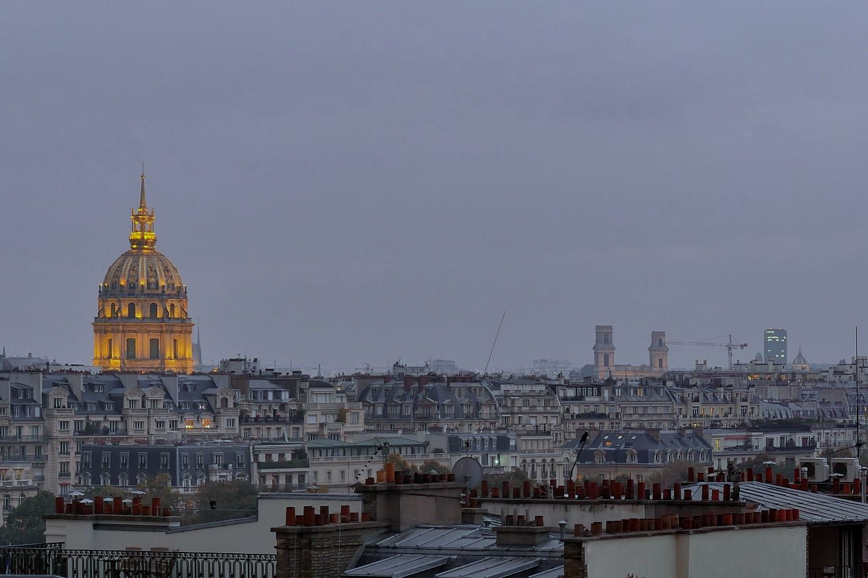 Paris vu d'en haut, Invalides, 22 Rue Jean Rey